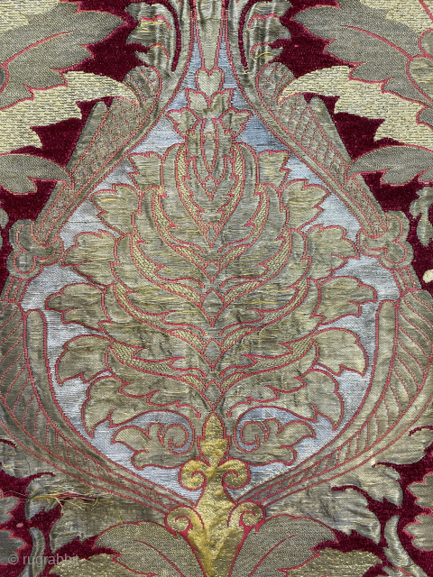 Antique textile size 90 x 100 cm 
sanli-veysel@hotmail.com                         