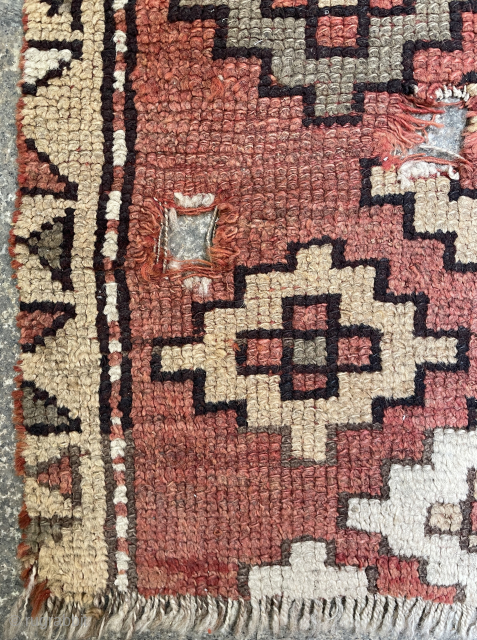 Anatolian Kurdish fragmand rug 
sanli-Veysel@hotmail.com                            