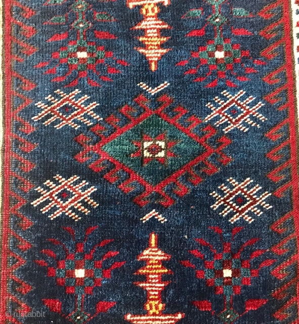 South Anatolian Carpet 19. Century 
Size 105x82cm                          