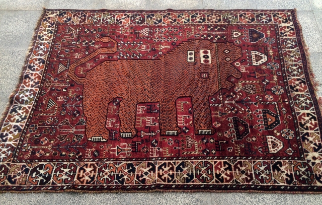 Qhasgai lion carpet and repaired size 185x135cm                          