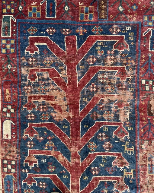 Very rare and very old Qhasgai carpet size 285x136cm                        