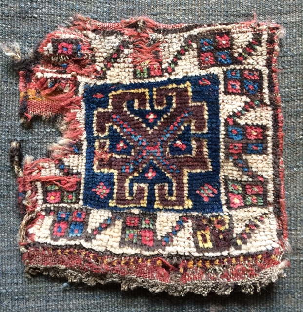 Qhasgai bag size 20x19cm                             