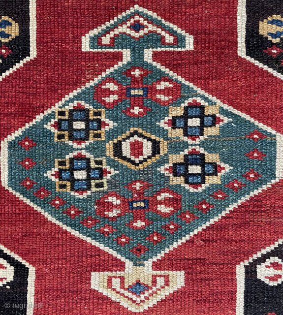 Zehur rug size 130 x 95 cm