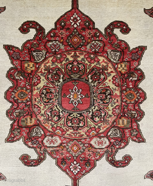 Persian rug size 200 x 130 cm                          
