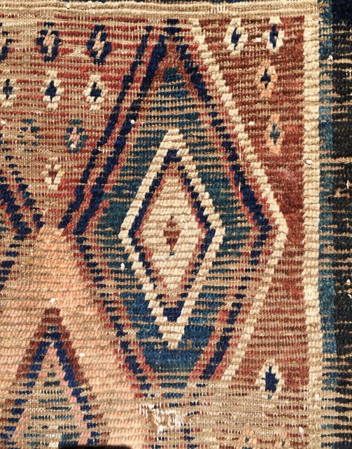 Small Gabbeh carpet size 105x73cm                            