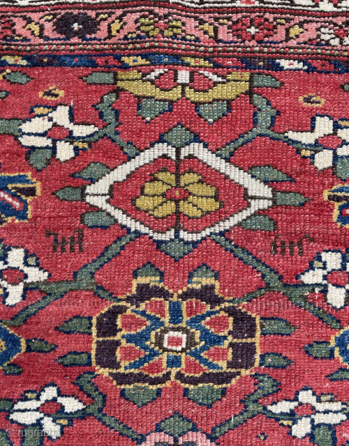 Persian runner rug size 320 x 110 cm
                         