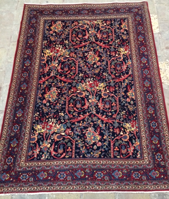 Rare ferahan carpet size very fine quality and all are colors natural dyes size 185x135cm
                  