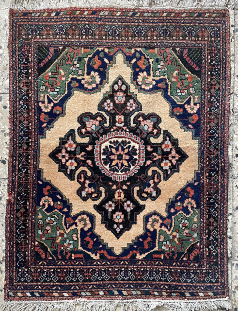 Afshar rug size 110 x 80 cm