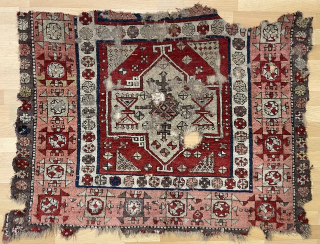 Anatolian Sivas Kurdish fragmand size 93 x 119 cm                        