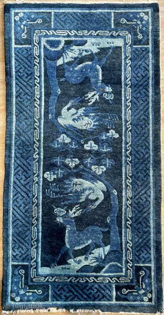 Chinese rug size 135 x 70 cm                          