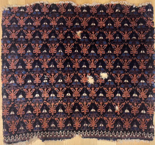 Beluch fragment size 50 x 57 cm
                          