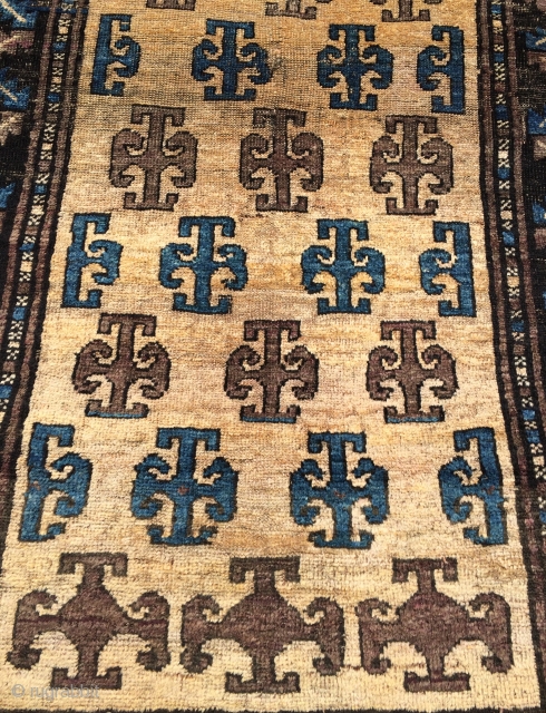 Beluch prayer rug,This rug was made in the 1950s or 1960s 
Size 150x82cm                    