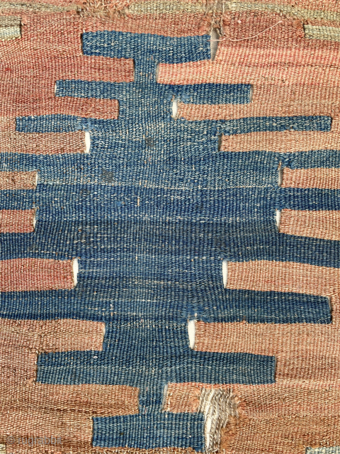 Anatolian fragmand kilim size 100 x 150 cm sanli-veysel@hotmail.com