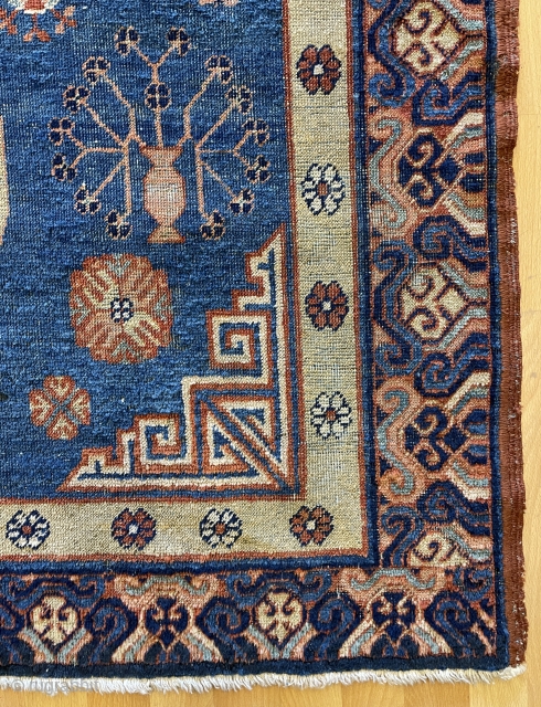 Yarkant carpet size 182x126cm                             