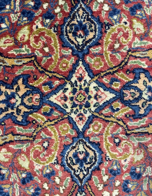 Persian Tebriz carpet all color natural dye  size 190x136 cm                      