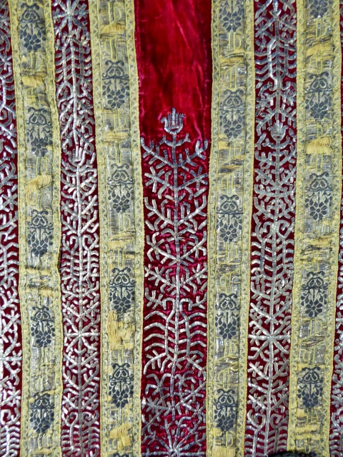 Tunisian Tunic of Ceremony - Ottoman Period possibly 18c.Beautiful Tunisian wedding ceremony tunic dating back from the Ottoman period before 1878. Flat silver embroideries on a crimson velvet alternating with jacquard woven  ...