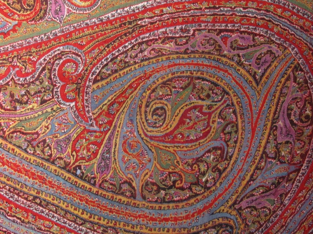 Exceptional antique Indian kani Kashmir Shawl 19 c. perfect condition .
Please check http://villa-rosemaine.com/en/bourse/pieces/kashmir-indian-kani-weave-shawl-around-1850                    