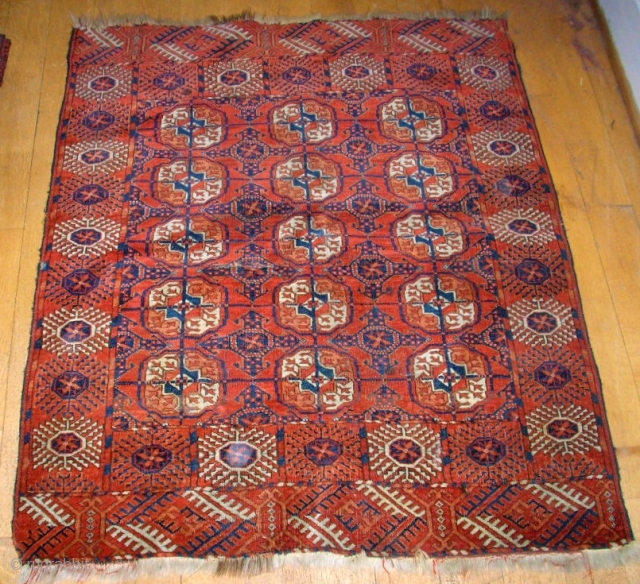 Old Tekke rug. Size: 100 x 120 cm. Used. Ends are not fixed.                    