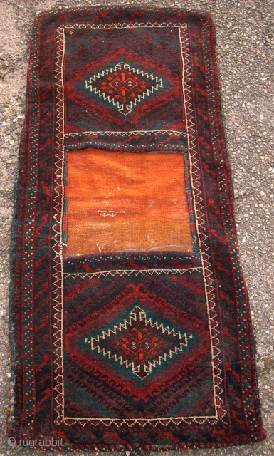 Interesting baluch Khordjin. Size: 135 x 61 cm. Good condition. Best wool.                     