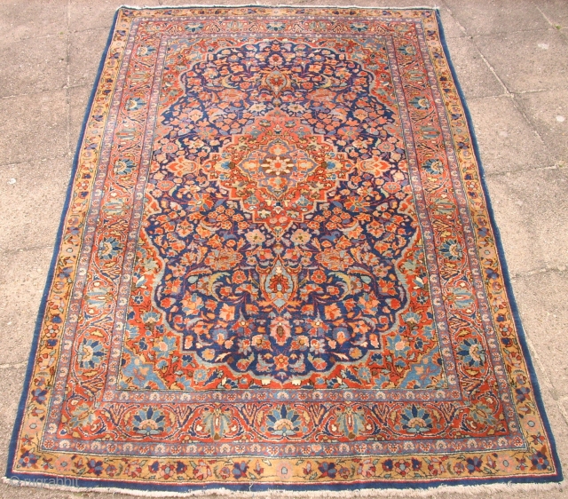 Old, persian Sarough. Size: 103 x 163 cm. Good condition. Perfect wool. Decorativ piece.                   