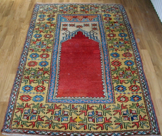 Old anatolian Konya prayer rug. Size: 106 x 162 cm. Perfect condition. High quality.                   