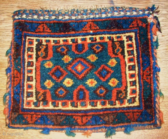 Old persian Chanteh. Size: 21 x 26 cm. Good pile. Natural dyes.                     