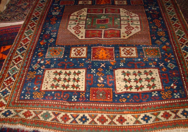 Antique Karachoph. size: 212 x 165 cm.                          