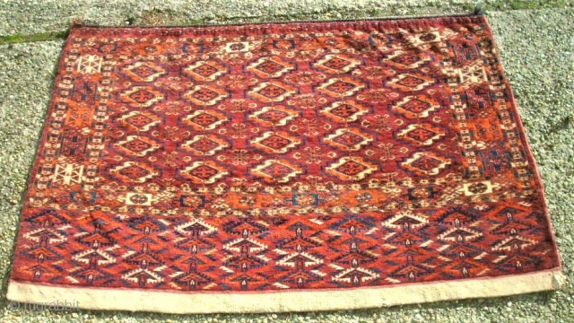 antique Tekke Tshowal. Size: 119 x 77 cm. Very fine.                       