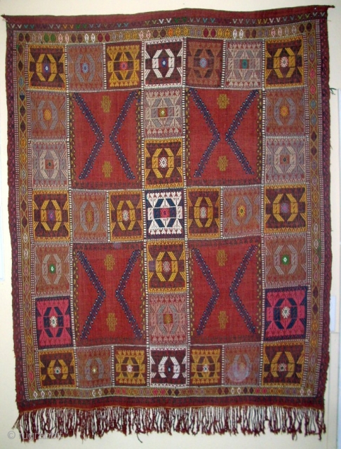 Old anatol Verneh Kilim. Size: 133 x 165 cm. Very good condition.                     