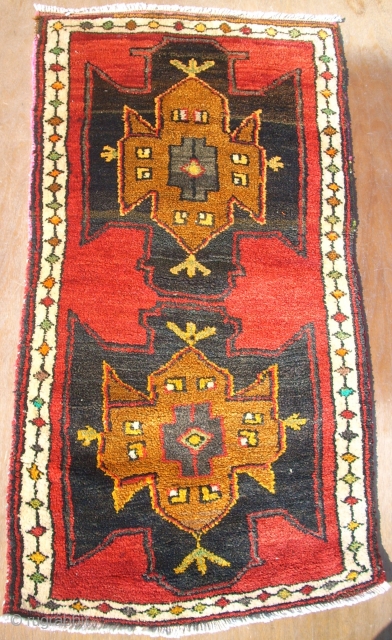 Nice old anatolian Yastik. Size: 51 x 98 cm. Very good condition. Full pile.                   