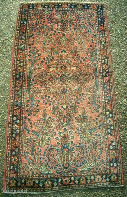 Very old special Sarough. Size: 62 x 124 cm. Very good condition.                     