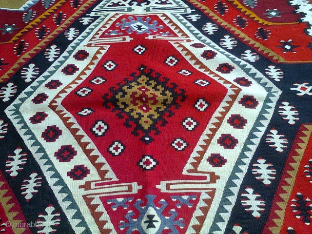 Sarkoy Pirot kilim, measuring about 2 to 1,4m, aged about 90 years.
Ask for price                   