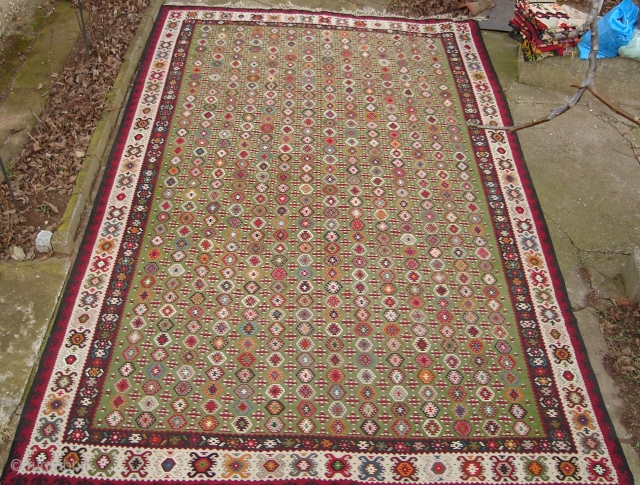 Antique sarkoy Pirot kilim
beginning of 20th century
3x5 meters
                         