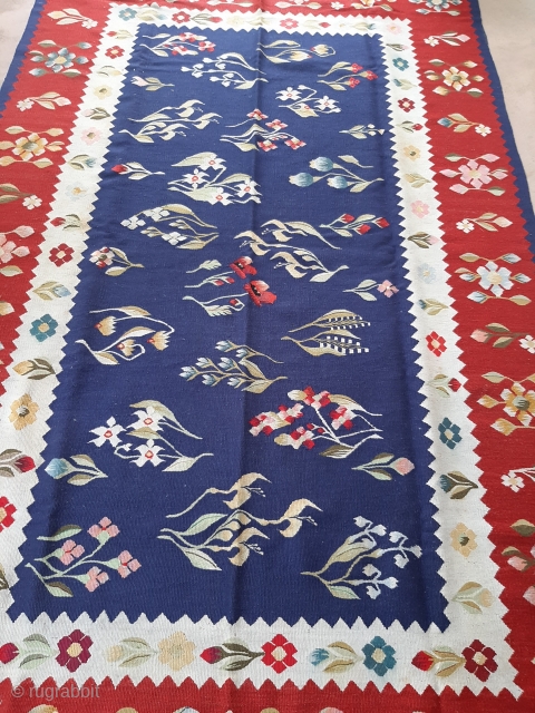 Beautiful Oltenia thracian kilim, in very good condition. Dimensions 2.5x 1.5m.
Ask for a price                   