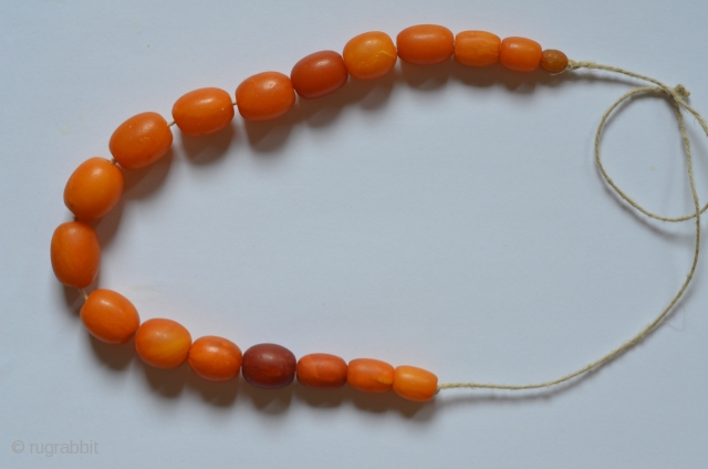 Very old amber necklace, weight 38gr.
                           