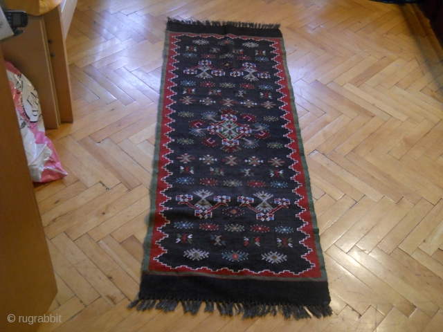 Woven paths, with embroidered ornaments magical symbolism.
Southeast Serbia, early 20th century
Dimensions 140x54cm ...

Please inquire                   