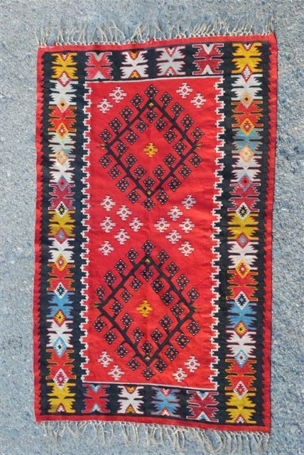 Antique Pirot sarkoy kilim pattern: Venac, age: very begining of 20th century, about 170x100cm. 
Ask about this                