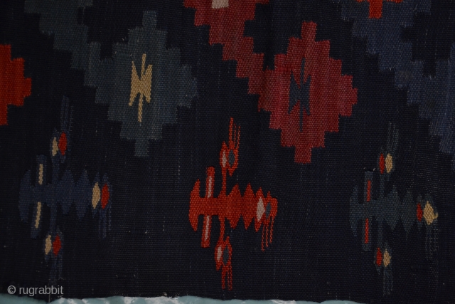 Antique Bulgarian Sharkoy kilim fragment 

120 x 90 cm
                        