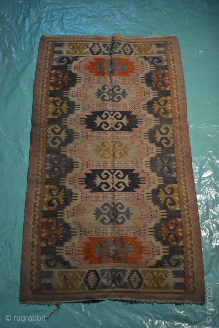 Old Bulgarian Sarkoy kilim.
Dimension about 1,9 x 1,1m.

Ask about this                       