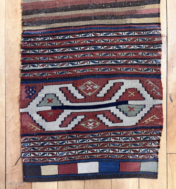 Interesting original complete pair of flat woven bags. Original bridge section and faces, looking like possibly never assembled. Colors appear all natural. All wool. Never had anything quite like this. Shahsavan? Veramin?  ...
