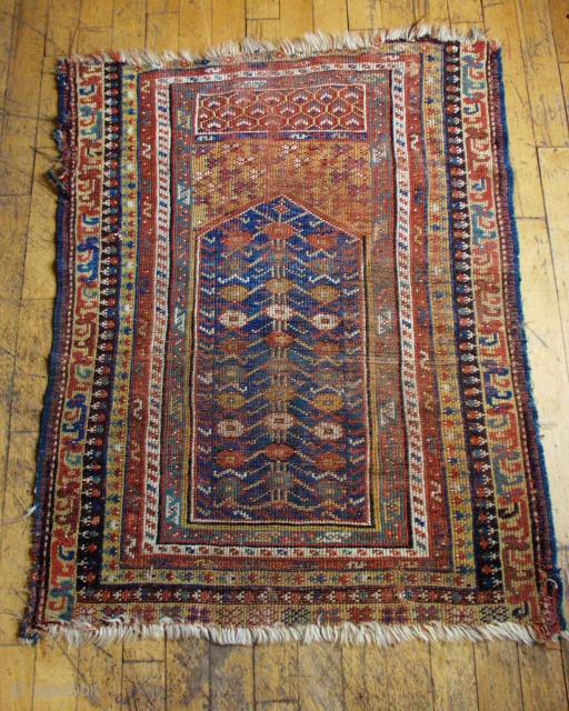 Antique Turkish Makri prayer rug. Really nice older example in rough condition. Very low pile. All good natural colors. New England estate rug. Ca. 1875 or earlier. 3' 6" x 4" 7" 