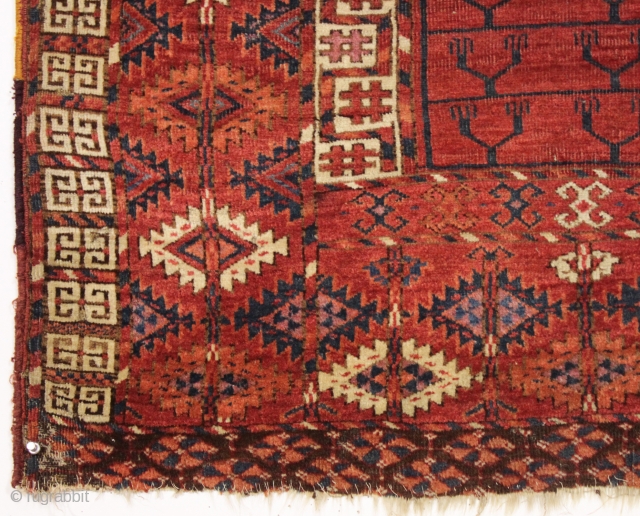 antique tekke ensi. Classic tekke ensi but with an unusual design relying chiefly on ashik guls elements, colored in a lovely soft orange, pretty lilac purple and light blue highlights. I find  ...