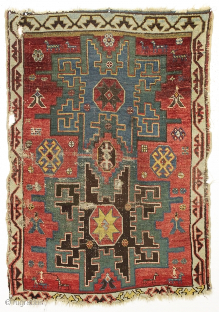 antique rug from another planet. Reposted as aliens could not complete the transaction. Never left earth (cambridge).  3'3" x 4'6"            