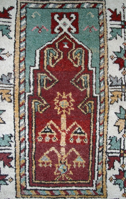 Manastir Prayer rug, around 1920, W/W 165x95 cm. Long thick pile, perfect condition.                    