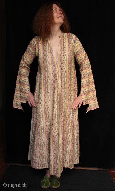 Late 19th to early 20th century woman’s silk robe from Urgup, Cappadocia

An antique womans coat/robe from Urgup in Cappadocia. The fabric is kutnu silk which I believe was woven in Gaziantep, near  ...