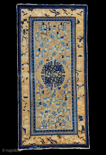 Ningxia carpet 
19thC 154x75cm

Email: yamdrok108@gmail.com
IG:yamdrok108_gallery
                            