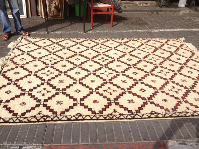 BENI ORUIA ATLAS RUG ANTIQE 195/290( UNUSEL BIG) CM MINT VEGTABEL COLORS SMALL STAIN( WE  WILL CIEAN) GREAT PRICE             