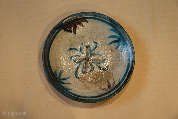 The plate is from Central Asia (Uzbekistan).

Age: 1900
 

Made of soil.                      