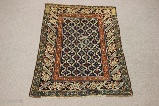 ŞİRWAN CARPET

SİZE : 132 X 102                           