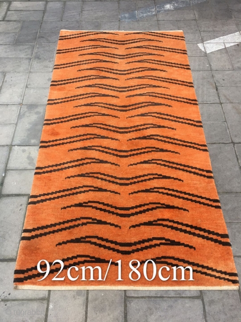 Fake Tibet rug, nice tiger veins ,good condition.  It with low price . Size 92*180cm(36*70”)                 